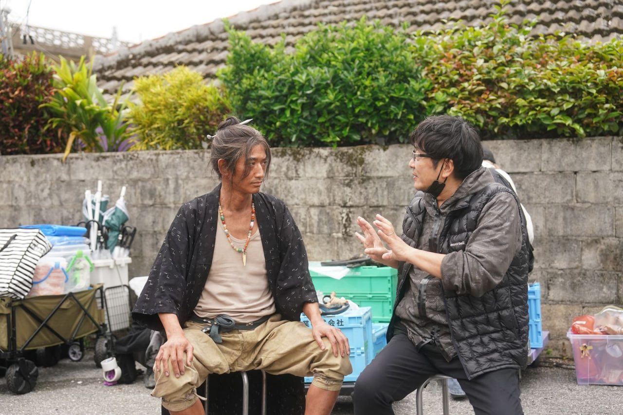 ผู้กำกับ เคอิจิ โอโตโมะ (Keishi Otomo) เตรียมส่งผลงานยาว 191 นาทีขึ้นจอเงิน ถ่ายทอด ’20 ปีของโอกินาว่า’ ให้ผู้ชมได้สัมผัสการไหลผ่านของเวลาในแบบฉบับโอกินาว่า